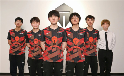 他们在场上 他们在场上