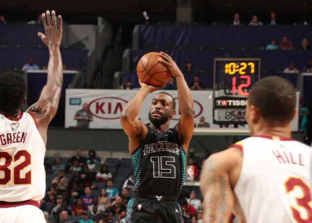 他被球迷们 他被球迷们