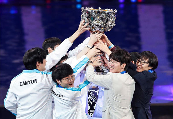 减压与争议 减压与争议